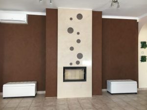Egyedi-stilusu-koburkolattal-burkolt-kandallo-Romotop Heat- 2G-kandallobetéttel